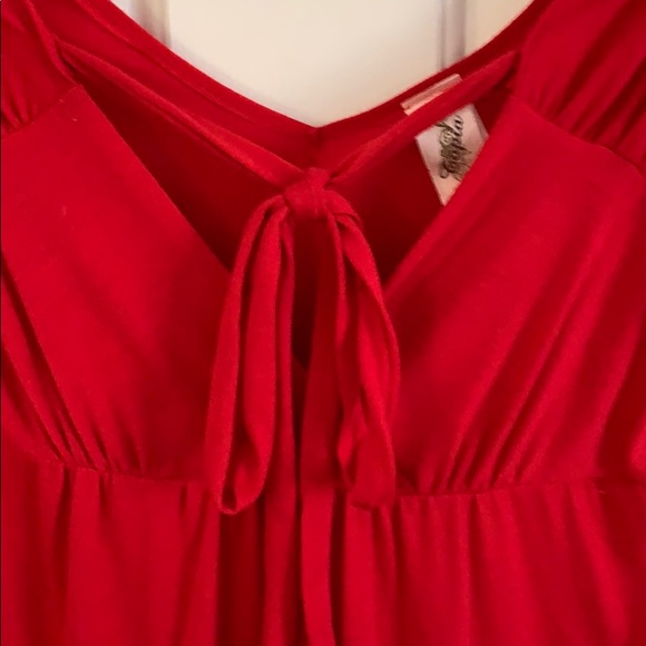 Capia Red Short Sleeved Top - Picture 5 of 8